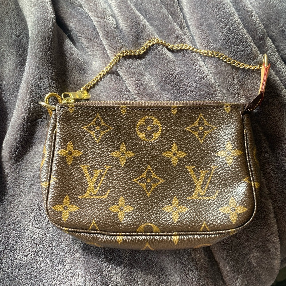 vintage Louis Vuitton mini Pochette bag / purse